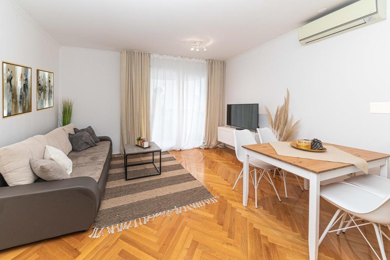 Malea Suite Split Extérieur photo